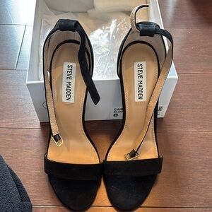 Steve Madden Black Heels Minimalist Pointed-Toe Design